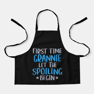 Das erste Mal, dass Grannie die Geschenke Ließ, di Schürze
