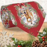 Das Foto Ihres Hundes ist die Weihnachtszeit der M Krawatte<br><div class="desc">Lege deinen Hund mit dieser benutzerdefinierten Foto-Krawatte ins Bild. Die Krawatte zeigt das ausgewählte Foto, das in ovalen "Rahmen" in einem Muster erscheint. Jeder Rahmen bietet eine Umgebung mit festlichem Weihnachtsgrün für besonderen saisonalen Charme. Der Hintergrund ist eine festliche Bordeaux-Farbe, die eine stilvolle Kulisse für das Foto schafft. Klicken Sie...</div>