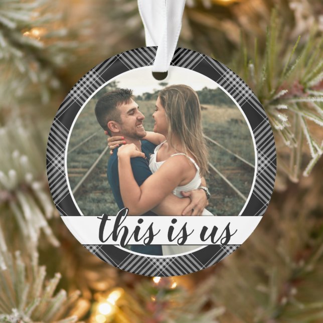 Das Foto unseres ersten Weihnachtsmannes ist Karie Ornament (Baum)