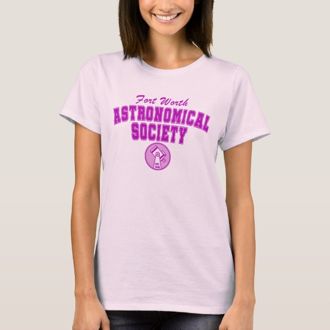 Das FWAS-Kollegium Lila auf dem T - Shirt der Frau (Vorderseite)