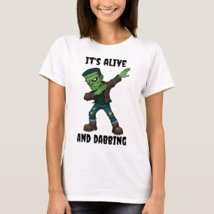 Das gestanzte Monster lebt und versucht zu Hallowe T-Shirt