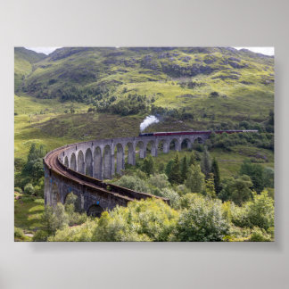 Das Glenfinnan-Viadukt in Schottland Poster