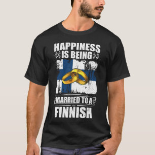 Das Glück ist einem Finnin Verheiratet T-Shirt