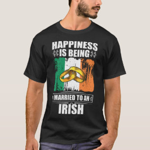 Das Glück ist einem Iren Verheiratet T-Shirt