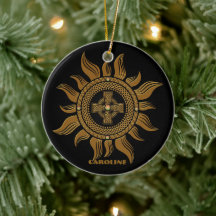 Das goldene keltische Kreuz.