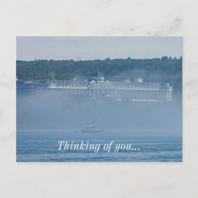 Das Grand Hotel durch den Nebel Postkarte (Vorderseite)