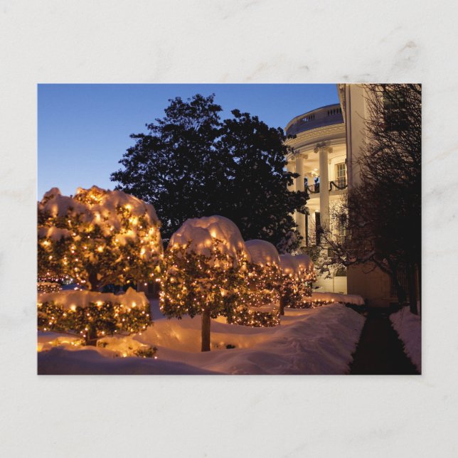 das Haus-Weihnachtsrasen-Dekorationen Feiertagspostkarte (Vorderseite)