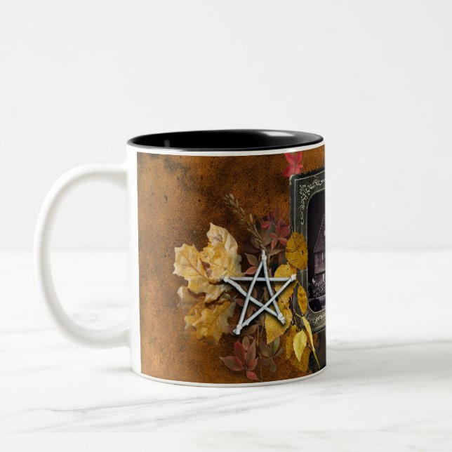 Das Hexenhaus in Salem, Massachusetts Tasse (Links)