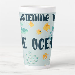 Das Hören auf den Ozean, den Tag der Erde, Meerest Milchtasse