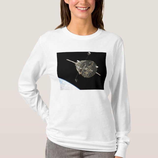 Das Hubble-Weltraumteleskop im Orbit über der Erde T-Shirt (Vorderseite)