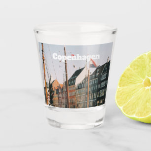 Das ikonische Nyhavn, Kopenhagen, Dänemark Schnapsglas