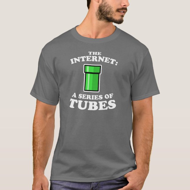 das Internet - es? s ein Reihe Rohre - Ted Steven T-Shirt (Vorderseite)