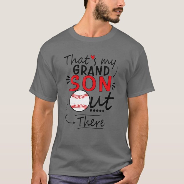 Das ist mein Enkel da draußen Baseball für Oma T-Shirt (Vorderseite)