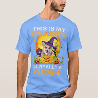 Das ist mein menschliches Kostüm. Ich bin wirklich T-Shirt