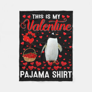 Das ist mein Valentins-Shirt Pinguin rotes Herz An Fleecedecke