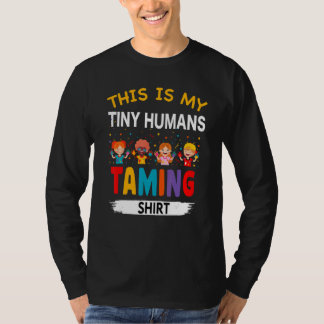 Das ist mein winziger Mensch, der den Tee des Tage