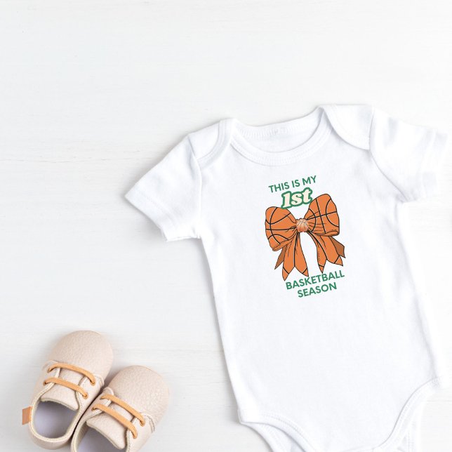 Das ist meine erste Basketballsaison Baby Strampler (This is my first basketball season baby bodysuit)