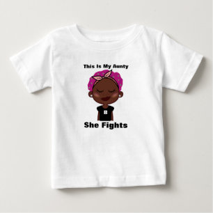 Das ist meine Tante, die kämpft ... und deinen eig Baby T-shirt