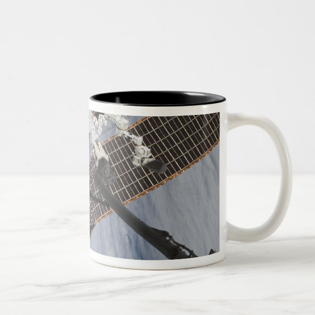 Das kanadische Dextre-Robotersystem 3 Zweifarbige Tasse (Rechts)