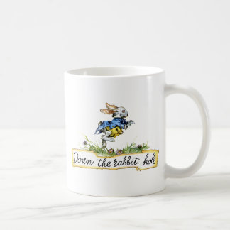 Das Kaninchenloch entlang Kaffeetasse