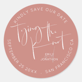 Das Knot Script Coral White Save the Date binden Runder Aufkleber