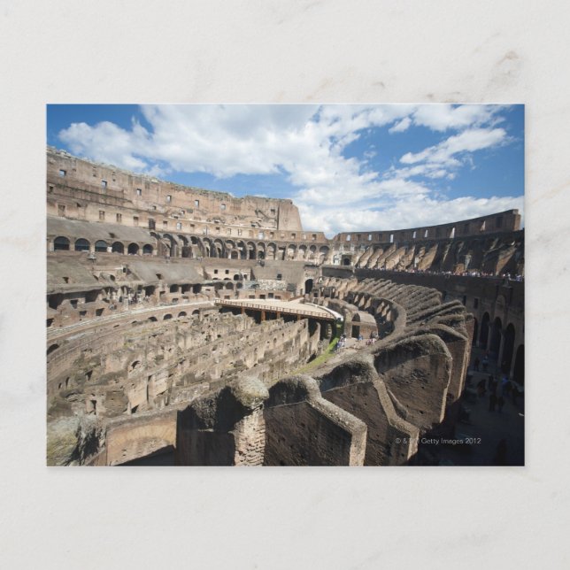 Das Kolosseum befindet sich in Rom, Italien. Die Postkarte (Vorderseite)