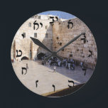 Das Kotel - Rashi Skript Runde Wanduhr<br><div class="desc">Die "hebräischen Wesensmerkmale, " Verbraucher-Markt bietet eine Einkaufserfahrung an,  da Sie nicht irgendwoanders finden. Unsere Spezialität ist und in unserem Speicher Ihr Willensentdeckung Hebräer im Block,  im Skript und in Rashi Skript hebräisch.  Erklären Sie Ihren Freunden über uns und schicken Sie ihnen unsere Verbindung:  http://www.zazzle.com/HebrewNames?rf=238549869542096443* GENIESSEN IHREN BESUCH!</div>