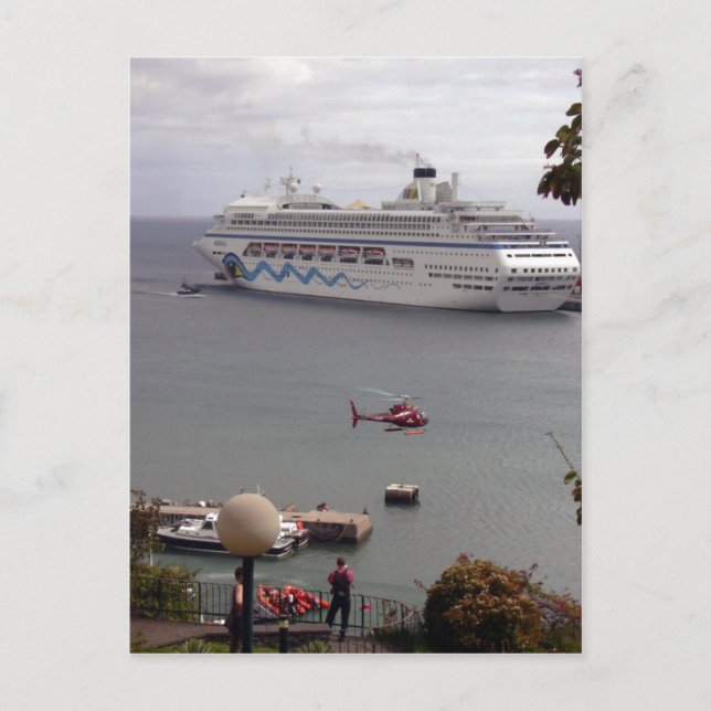 das Kreuzfahrtschiff AIDAblu im Hafen von Funchal, Postkarte (Vorderseite)