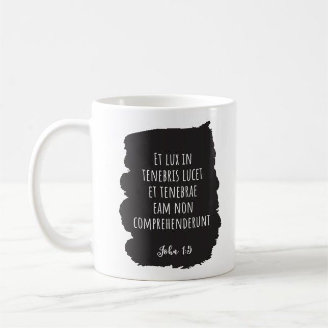 Das lateinische Evangelium Licht strahlt in der Du Kaffeetasse (Links)