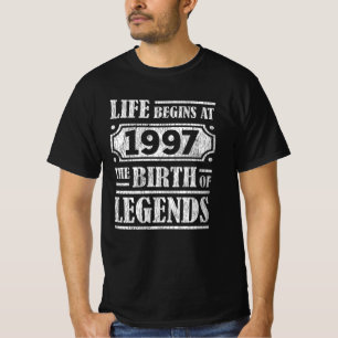 Das Leben beginnt 1997 mit der Geburt der Legende T-Shirt
