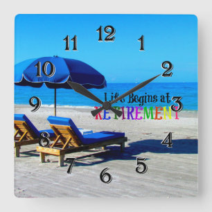 Das Leben beginnt bei der Rente Quadratische Wanduhr
