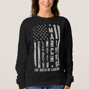Das Leben beginnt mit 33 Geboren im März 1989 im J Sweatshirt