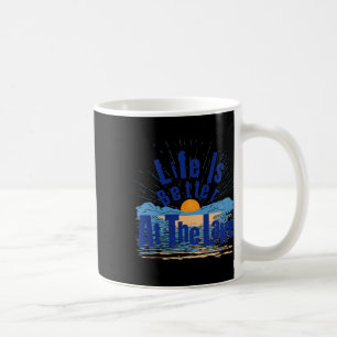 Das Leben ist besser am See Bum Angeln Bootfahren  Kaffeetasse