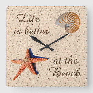 Das Leben ist besser an der Strandwand Quadratische Wanduhr