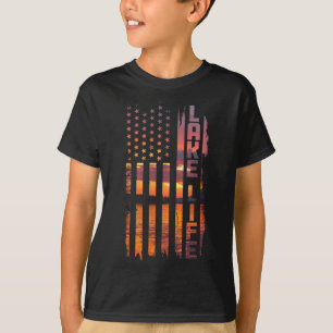 Das Leben ist besser auf dem Pontonbootfahren auf T-Shirt