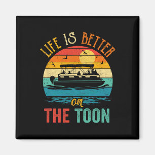 Das Leben ist besser auf dem Toon-Pontonboot beim Magnet
