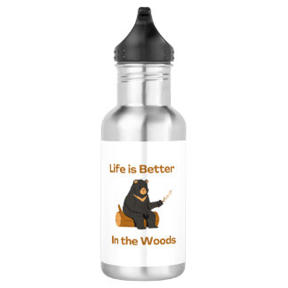 Das Leben ist besser in den Wäldern auf einer  Edelstahlflasche