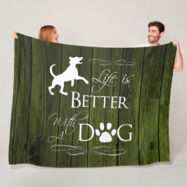 Das Leben ist besser mit einem Hundeblatt - grün Fleecedecke