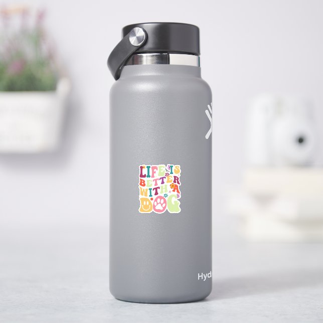 Das Leben ist besser mit Hunden Groovy Retro Typog Aufkleber (HydroFlask)