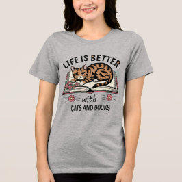 Das Leben ist besser mit Katzen und Büchern 🐾📚 Tri-Blend Shirt
