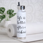Das Leben ist besser nach dem Training angepasster Trinkflasche<br><div class="desc">Das Leben ist besser nach einem Training Custom Sport Wasser Flasche. Insullierte Wasserflasche für Gymnastik, Fitness, Training, Crossfit, Heben, Yoga, Pilates, Stretching etc. Individualisieren Sie mit Ihrem eigenen Namen und coolem Angebot optional. Schwarz-Weiß-Typografie oder verwandeln sich in Ihre eigenen Lieblingsfarben. Mit praktischem Popupstroh zum Schlüpfen. Spaß Geburtstagsgeschenk für Personal Trainer...</div>