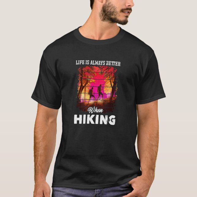 Das Leben ist besser, wenn man im Freien Camping C T-Shirt (Vorderseite)