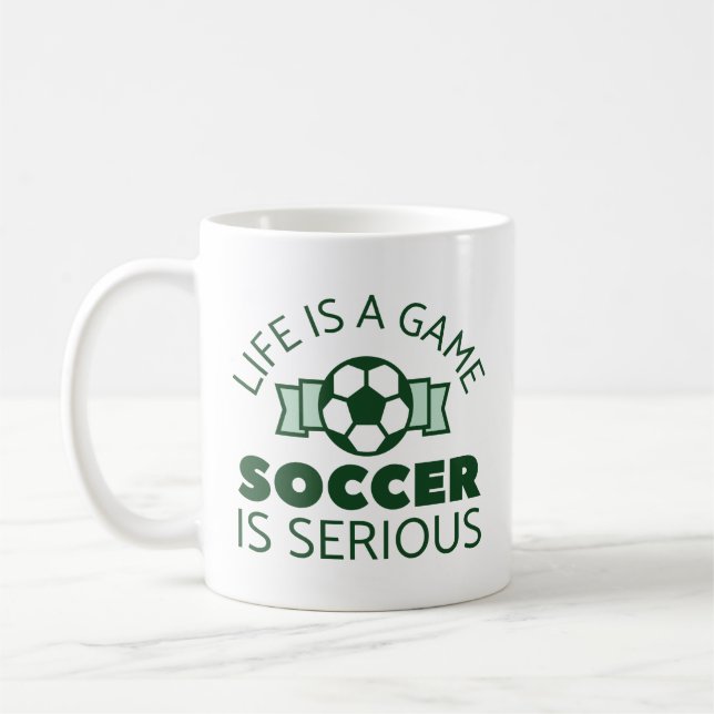 Das Leben ist ein Spiel Fußball ist ernst Kaffeetasse (Links)