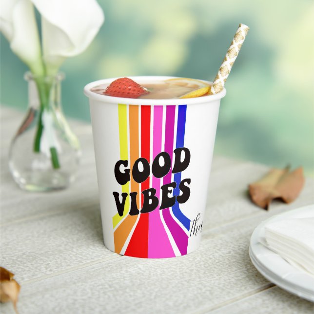 Das Leben ist gut. Good Vibes Pappbecher (In Situ)