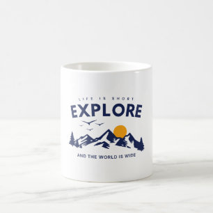 Das Leben ist Kurz, und die Welt ist ein umfassend Kaffeetasse