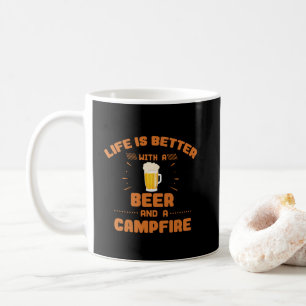 Das Leben ist mit einem Bier und einem Kaffeetasse