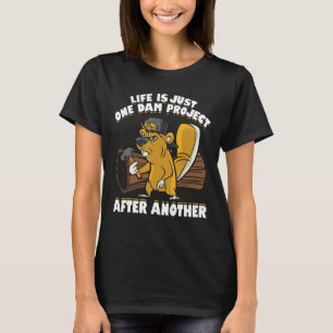Das Leben von Mens ist nur ein Projekt nach dem an T-Shirt