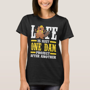 Das Leben von Mens ist nur ein Projekt nach dem an T-Shirt