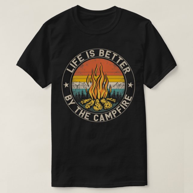 Das Leben wird besser durch das Campfire Camping C T-Shirt (Design vorne)