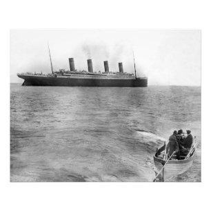 Das letzte Foto der Titanic auf See